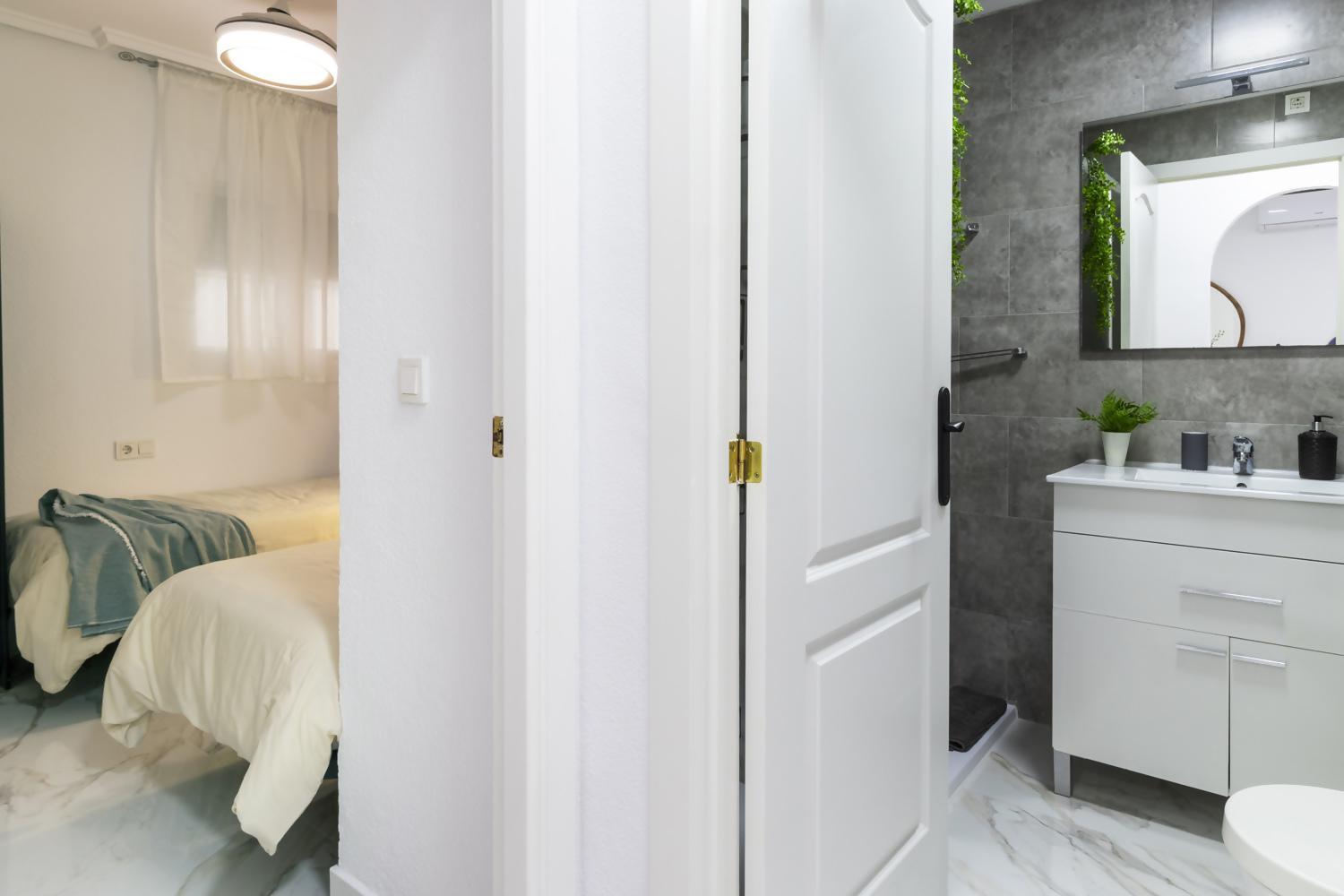 Apartamento Pink Azure Torrevieja Esterno foto