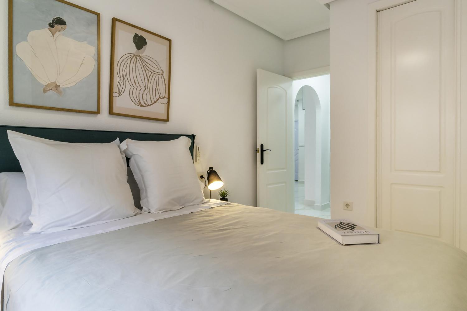 Apartamento Pink Azure Torrevieja Esterno foto